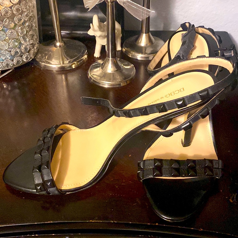 New with out box, BCBG Leather Strap Hills